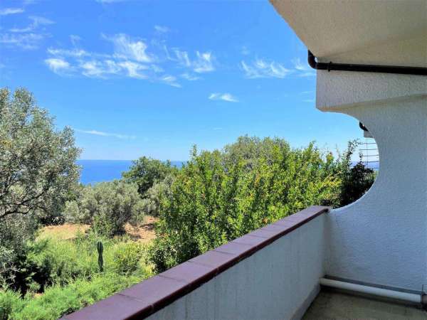 Foto Villa a schiera in vendita a Staletti