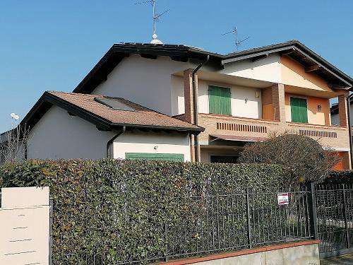 Foto Villa a schiera in vendita a Torlino Vimercati