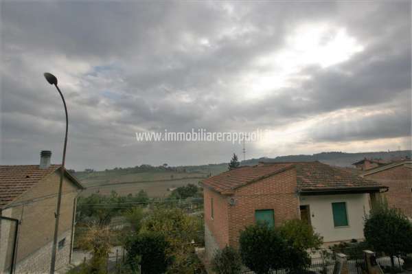 Foto Villa a schiera in vendita a Torrita Di Siena
