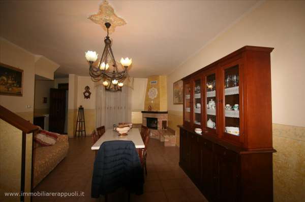 Foto Villa a schiera in vendita a Torrita Di Siena
