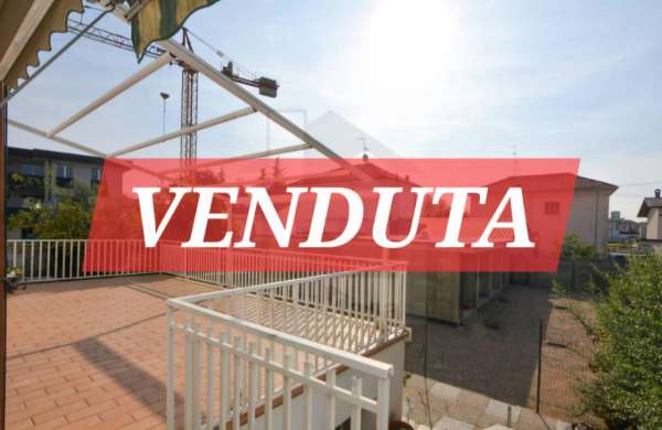 Foto Villa a schiera in vendita a Uboldo
