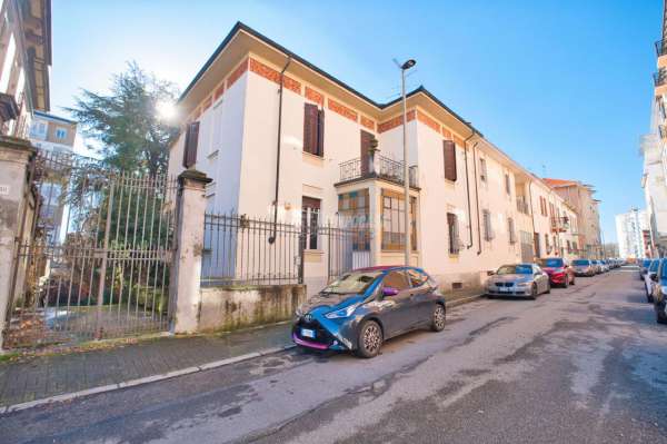 Foto Villa a schiera in vendita a Vercelli
