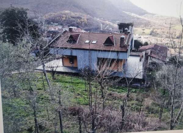 Foto Villa Bifamiliare