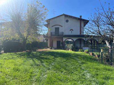 Foto Villa Bifamiliare in Vendita, pi� di 6 Locali, 200 mq, Marciano