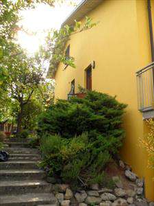 Foto Villa bifamiliare in Vendita, pi� di 6 Locali, 4 Camere, 200 mq