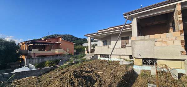 Foto Villa bifamiliare in vendita a Diamante