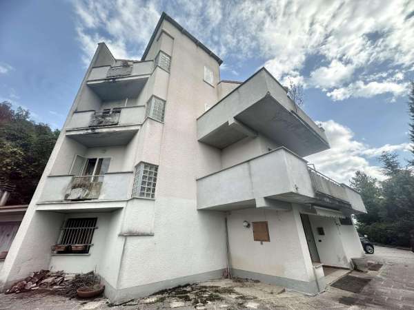 Foto Villa bifamiliare in vendita a Gualdo Tadino