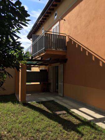 Foto Villa bifamiliare in vendita a Montignoso