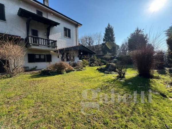 Foto Villa bifamiliare in vendita a Olgiate Olona - 4 locali 160mq