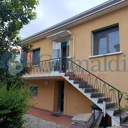 Foto Villa bifamiliare in vendita a Padova