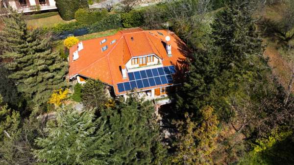 Foto Villa bifamiliare in vendita a Pecetto Torinese