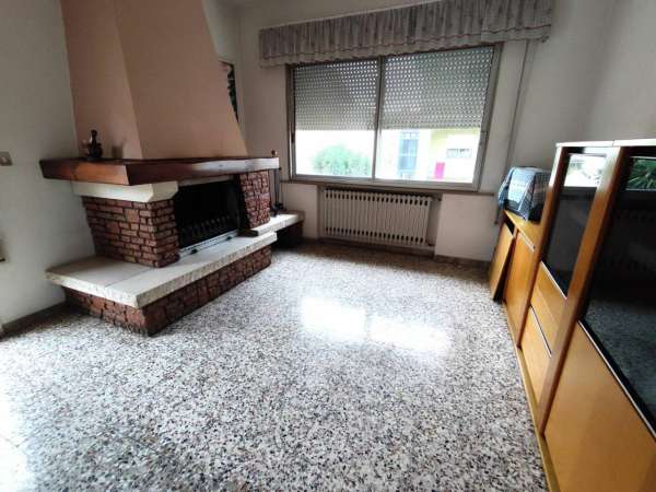 Foto Villa bifamiliare in vendita a Rimini