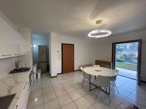 Foto Villa bifamiliare in vendita a Sanremo