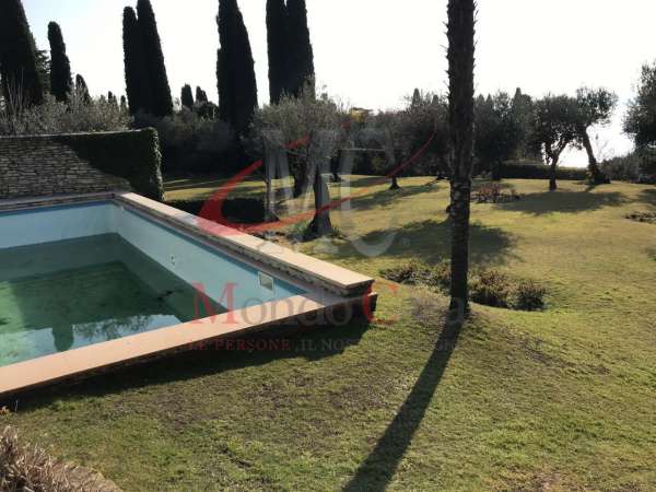 Foto Villa bifamiliare in vendita a Sirmione