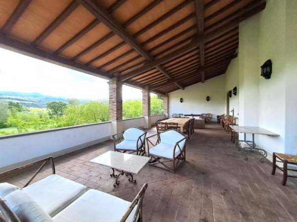 Foto VILLA di 10 vani e di 1500 mq (VICCHIO) rif. AAI489