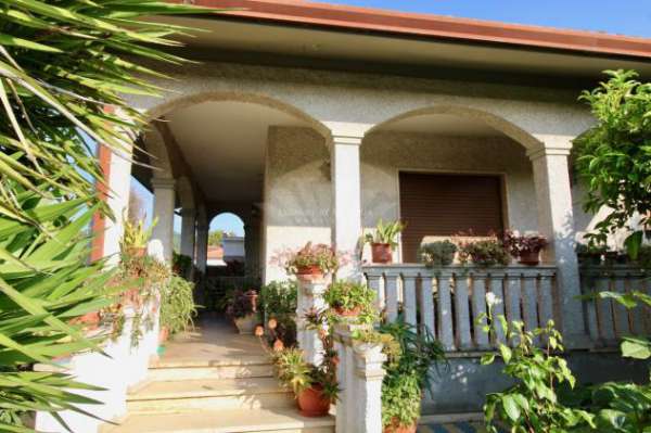 Foto VILLA di 12 vani e di 210 mq (PIETRASANTA) rif. 079