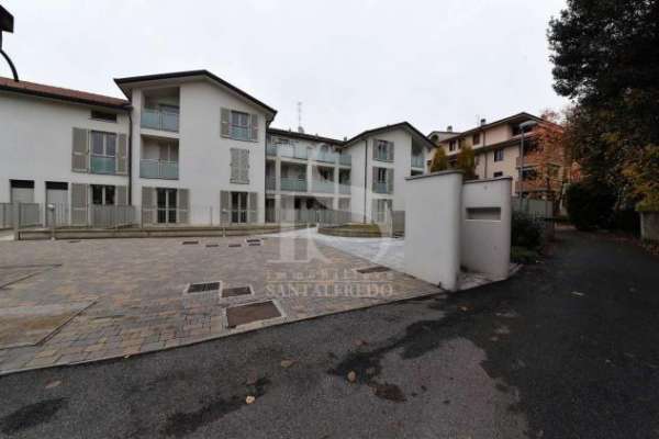 Foto VILLA di 4 vani e di 150 mq (CONCOREZZO) rif. HOME 3492_1