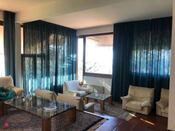 Foto Villa di 500mq a Monsummano Terme