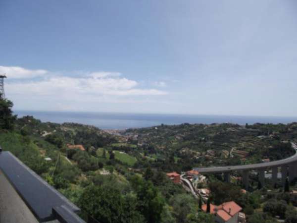 Foto Villa in Strada Senatore Ernesto Marsaglia