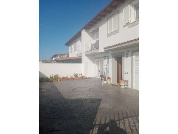 Foto Villa in Stradone Sant'Anastasio