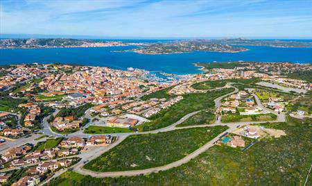 Foto Villa in Vendita, 3 Locali, 2 Camere, 172 mq (PALAU)