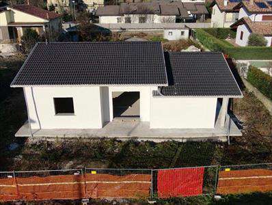 Foto Villa in Vendita, 4 Locali, 3 Camere, 135 mq (PODENZANO)