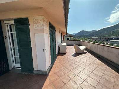 Foto Villa in Vendita, pi� di 6 Locali, 190 mq, Casarza Ligure