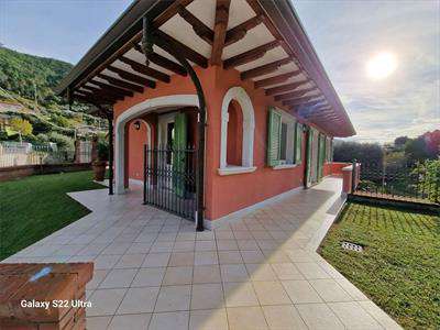 Foto Villa in Vendita, pi� di 6 Locali, 216 mq, Pietrasanta (Strettoi