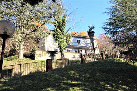 Foto Villa in Vendita, pi� di 6 Locali, 3 Camere, 150 mq (FIVIZZANO M