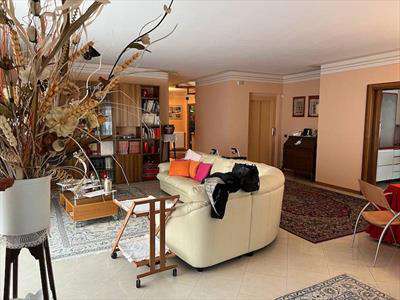 Foto Villa in Vendita, pi� di 6 Locali, 3 Camere, 331 mq (VERBANIA BI