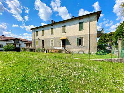 Foto Villa in Vendita, pi� di 6 Locali, 300 mq, Sirtori