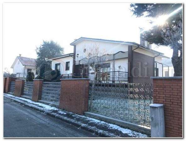 Foto Villa in vendita a Abbiategrasso