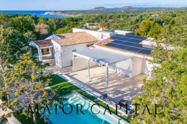 Foto Villa in vendita a Aglientu - 8 locali 250mq