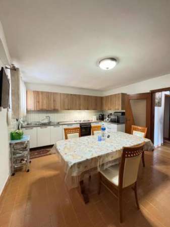 Foto Villa in vendita a Altopascio 330 mq  Rif: 1317356