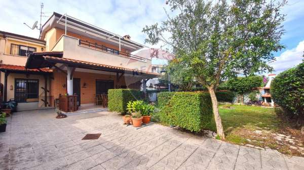 Foto Villa in vendita a Anzio
