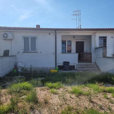 Foto Villa in vendita a Ardea