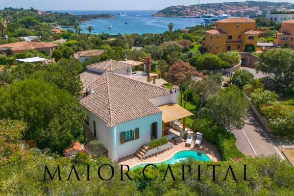 Foto Villa in vendita a Arzachena