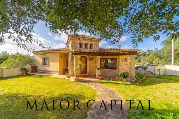 Foto Villa in vendita a Arzachena