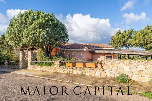 Foto Villa in vendita a Arzachena