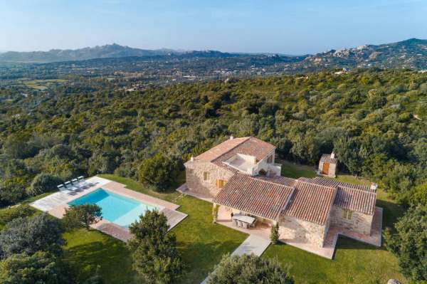 Foto Villa in vendita a Arzachena