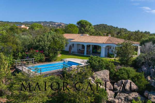 Foto Villa in vendita a Arzachena