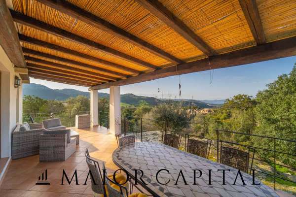 Foto Villa in vendita a Arzachena