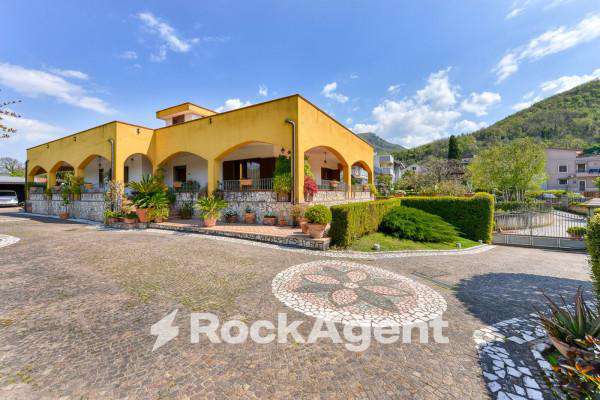 Foto Villa in vendita a Baronissi