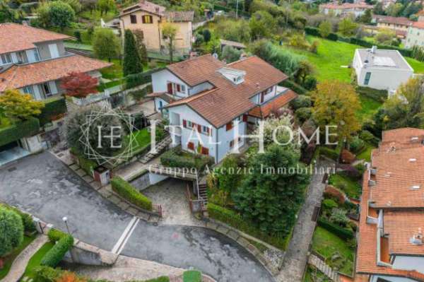 Foto Villa in vendita a Bergamo - 16 locali 540mq