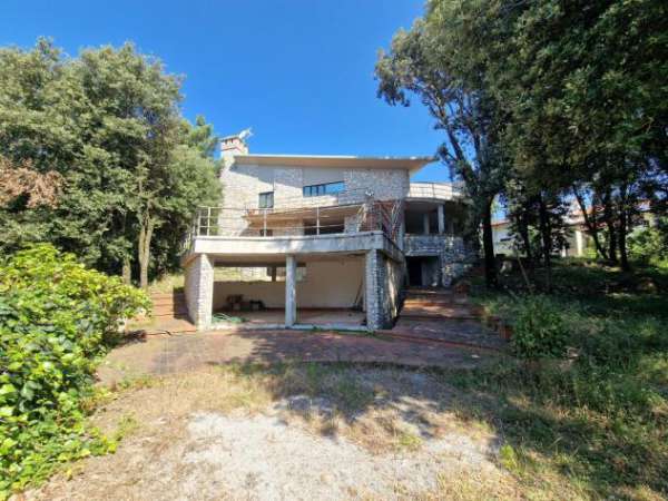 Foto Villa in vendita a Bergiola Foscalina - Carrara 469 mq  Rif: 1309470