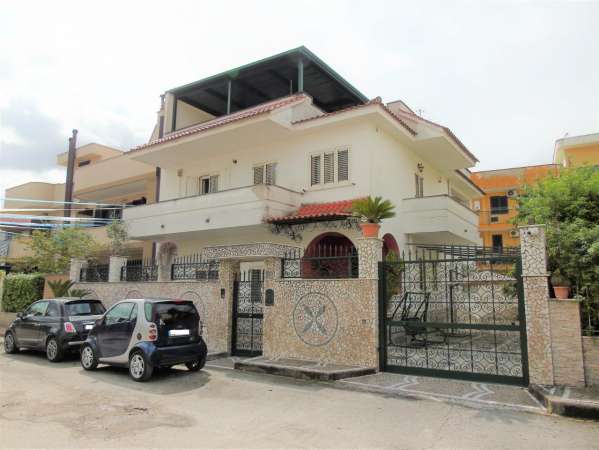 Foto Villa in vendita a Caivano