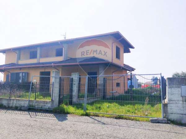 Foto Villa in vendita a Caltignaga