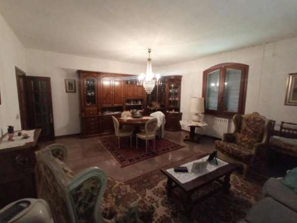 Foto Villa in vendita a Capanne - Montopoli in Val d'Arno 350 mq  Rif: 1099342