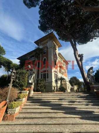 Foto Villa in vendita a Carrara