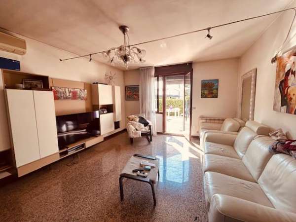 Foto Villa in vendita a Castelfranco Veneto